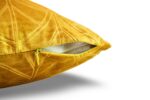Cojín De Terciopelo Poliéster Con Diseño Abanico - VISTE TU HOGAR ONLINE