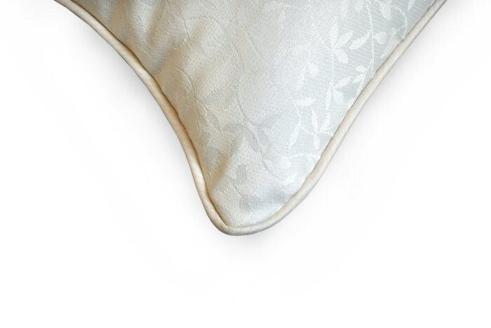 Cojín Jacquard Algodón Y Poliéster Con Diseño De Forma De Ramitas - VISTE TU HOGAR ONLINE