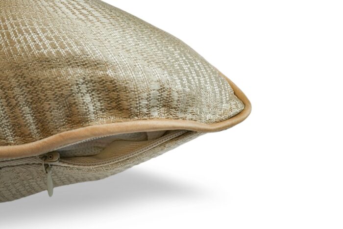 Cojín Jacquard Algodón Y Poliéster Diseño De Cuadritos Pequeños Con Un Sutil Resplandor - VISTE TU HOGAR ONLINE