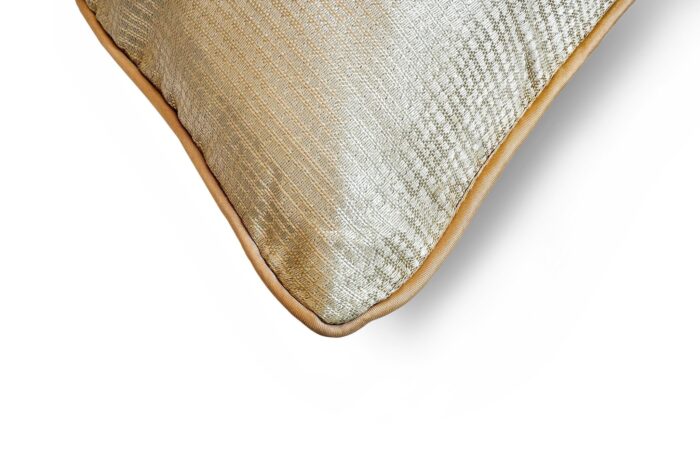 Cojín Jacquard Algodón Y Poliéster Diseño De Cuadritos Pequeños Con Un Sutil Resplandor - VISTE TU HOGAR ONLINE