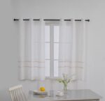 CORTINA DE COCINA DE GASA CON RAYAS CALADAS 100X140CM Y 140X140CM - Viste Tu Hogar
