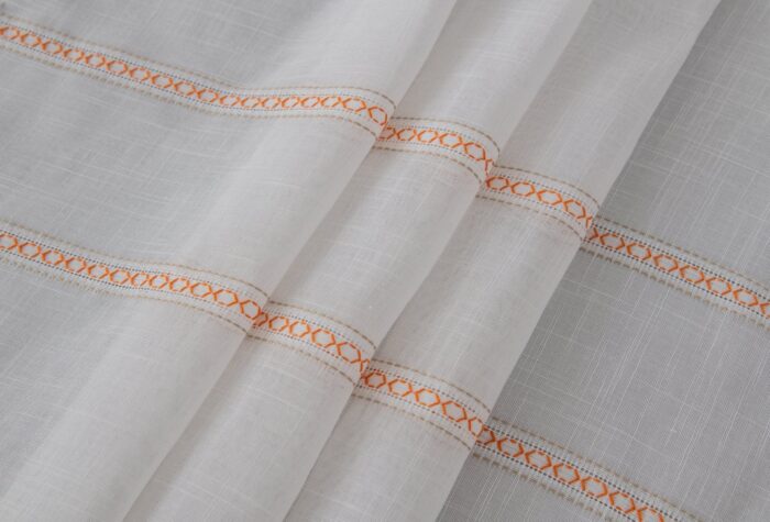 CORTINA DE COCINA DE GASA CON RAYAS CALADAS 100X140CM Y 140X140CM - Viste Tu Hogar