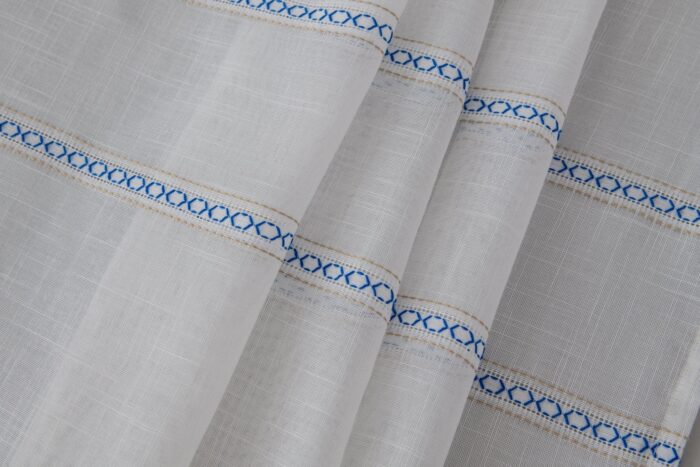 CORTINA DE COCINA DE GASA CON RAYAS CALADAS 100X140CM Y 140X140CM - Viste Tu Hogar