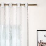 CORTINA DE GASA CON RAYAS VERTICALES DE HILOS PLATEADOS 140X260CM - Viste Tu Hogar