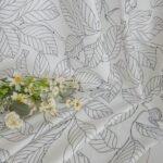 CORTINA DE TEJIDO ESTAMPADO DE HOJAS 140X260CM - Viste Tu Hogar