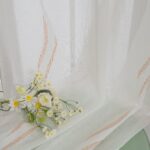 CORTINA DE VISILLO CON ESTAMPADO DE RAYAS ONDULADAS 140X260CM - Viste Tu Hogar