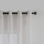 CORTINA DE VISILLO CON ESTAMPADO DE RAYAS ONDULADAS 140X260CM - Viste Tu Hogar