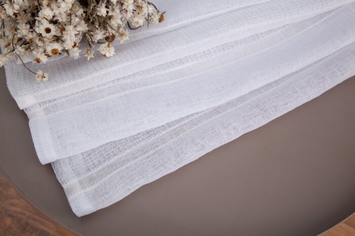 CORTINA DE VISILLO CON HOLOS DE PLATA EN RAYAS 150X260CM - Viste Tu Hogar