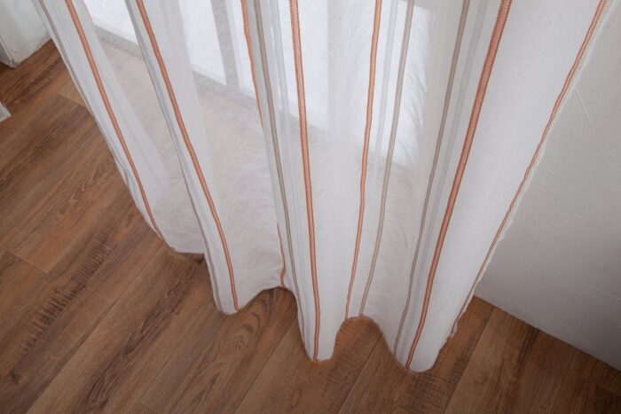 CORTINA DE VISILLO CON TRES RAYAS FINAS 140X260CM - Viste Tu Hogar