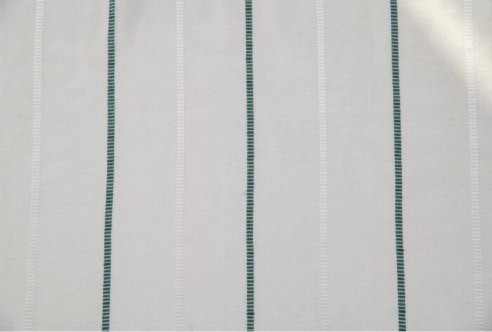 Cortinas De Visillo Lino y Poliéster Decorado Con líneas Verticales Entre Una Línea Blanca 150x260cm - VISTE TU HOGAR ONLINE