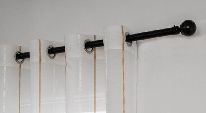 Cortinas De Visillo Lino y Poliéster Decorado Con líneas Verticales Entre Una Línea Blanca 150x260cm - VISTE TU HOGAR ONLINE